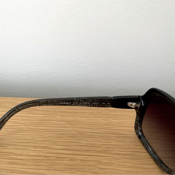 CHANEL Sunglasses Tweed Effect - Picture 5 of 7